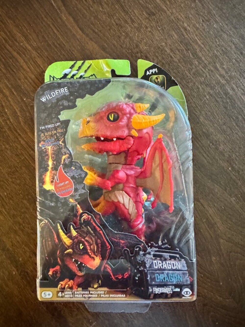 NEW! Fingerlings Untamed Dragon WILDFIRE Red Interactive Toy by WowWee Sealed